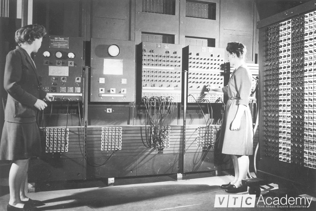 nu-lap-trinh-ENIAC