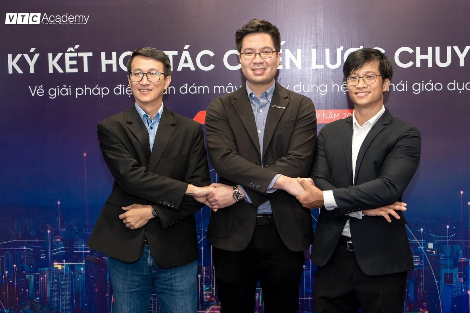 VTC Academy has signed enterprise cooperation for cloud computing in digital transformation solutions  and building an intelligent education ecosystem with VNG Cloud