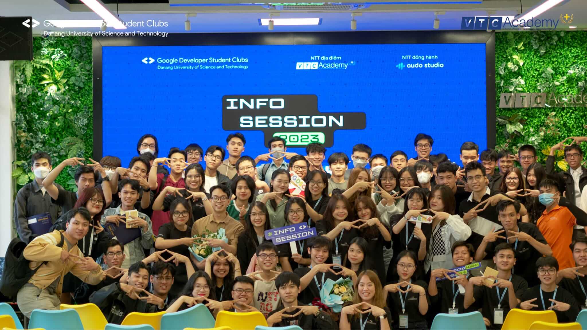 [VTC Academy x Google Developer Student Group] Sự kiện INFO SESSION 2023: “Tech Talk: Người trong “Ngành” – Kể chuyện “Nghề””