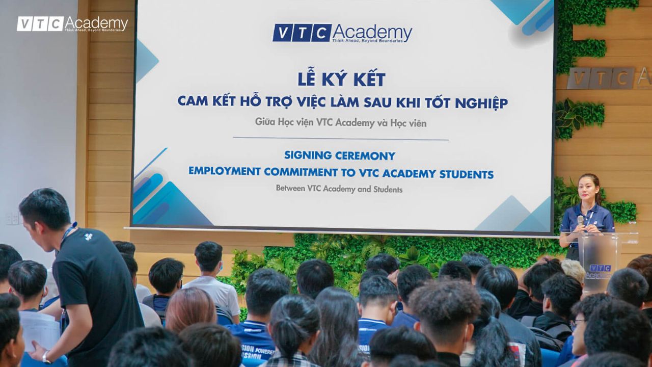 le-ky-ket-ho-tro-viec-lam-giua-vtc-academy-voi-hoc-vien