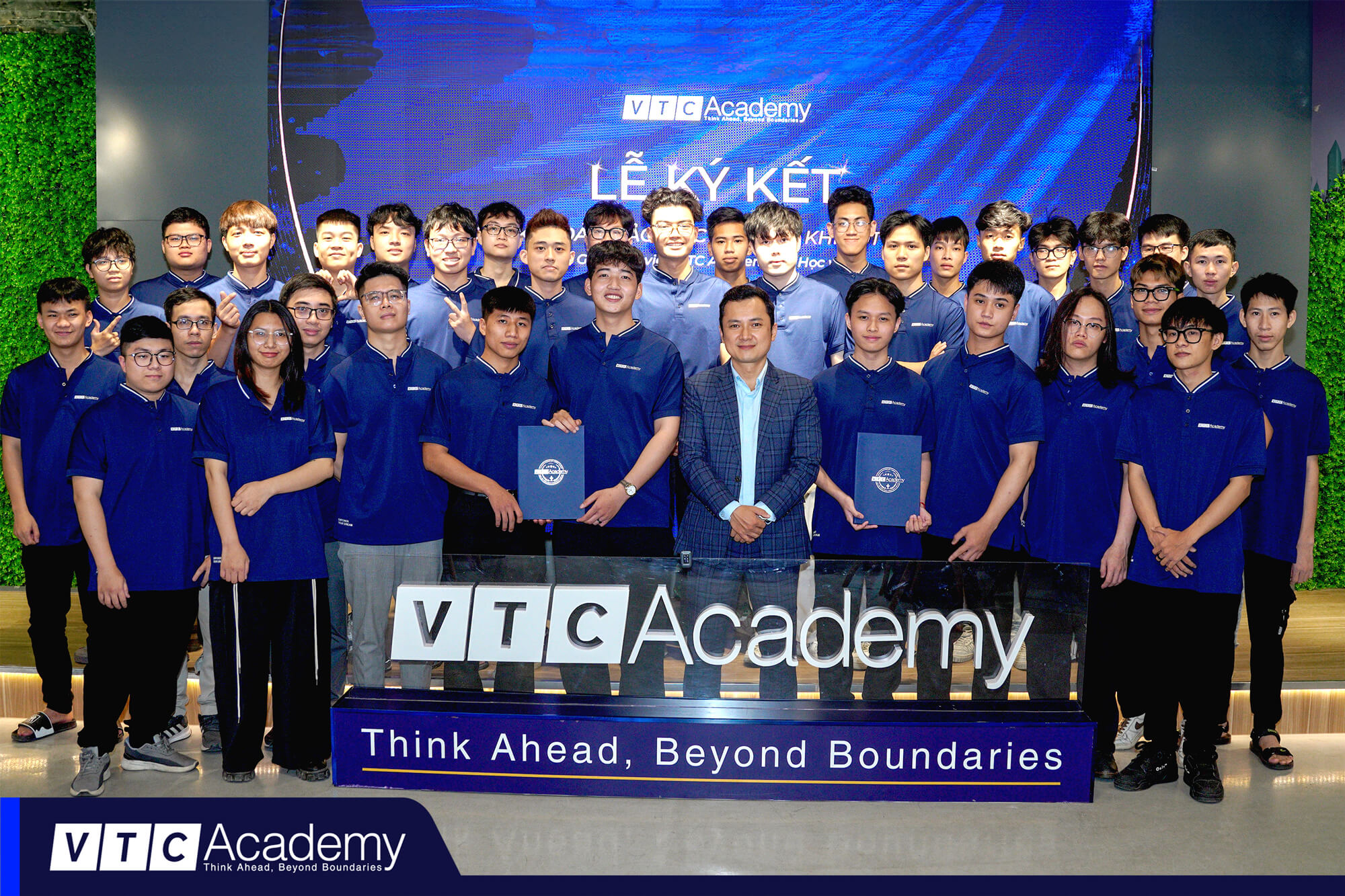 Lễ ký cam kết đảm bảo việc làm tại VTC Academy Hà Nội: Tân học viên tự tin nhập học chinh phục đam mê
