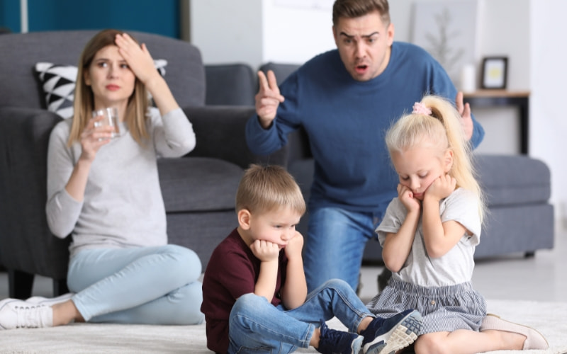 Khoảng cách thế hệ và mâu thuẫn phát sinh