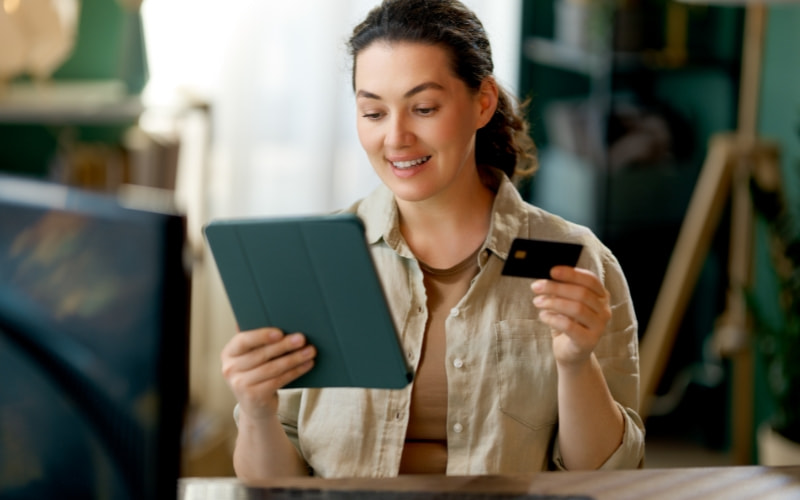 Nhân viên thu mua là ai? Vượt xa định nghĩa về một "người mua hàng"