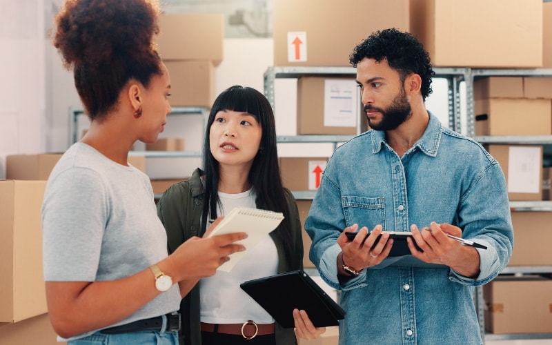 Một ngày làm việc của sales logistics: Nhiệm vụ và trách nhiệm chính