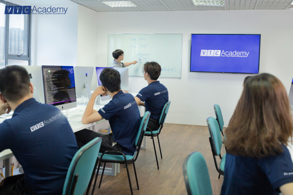 lam-quen-voi-kien-thuc-lap-trinh-co-ban