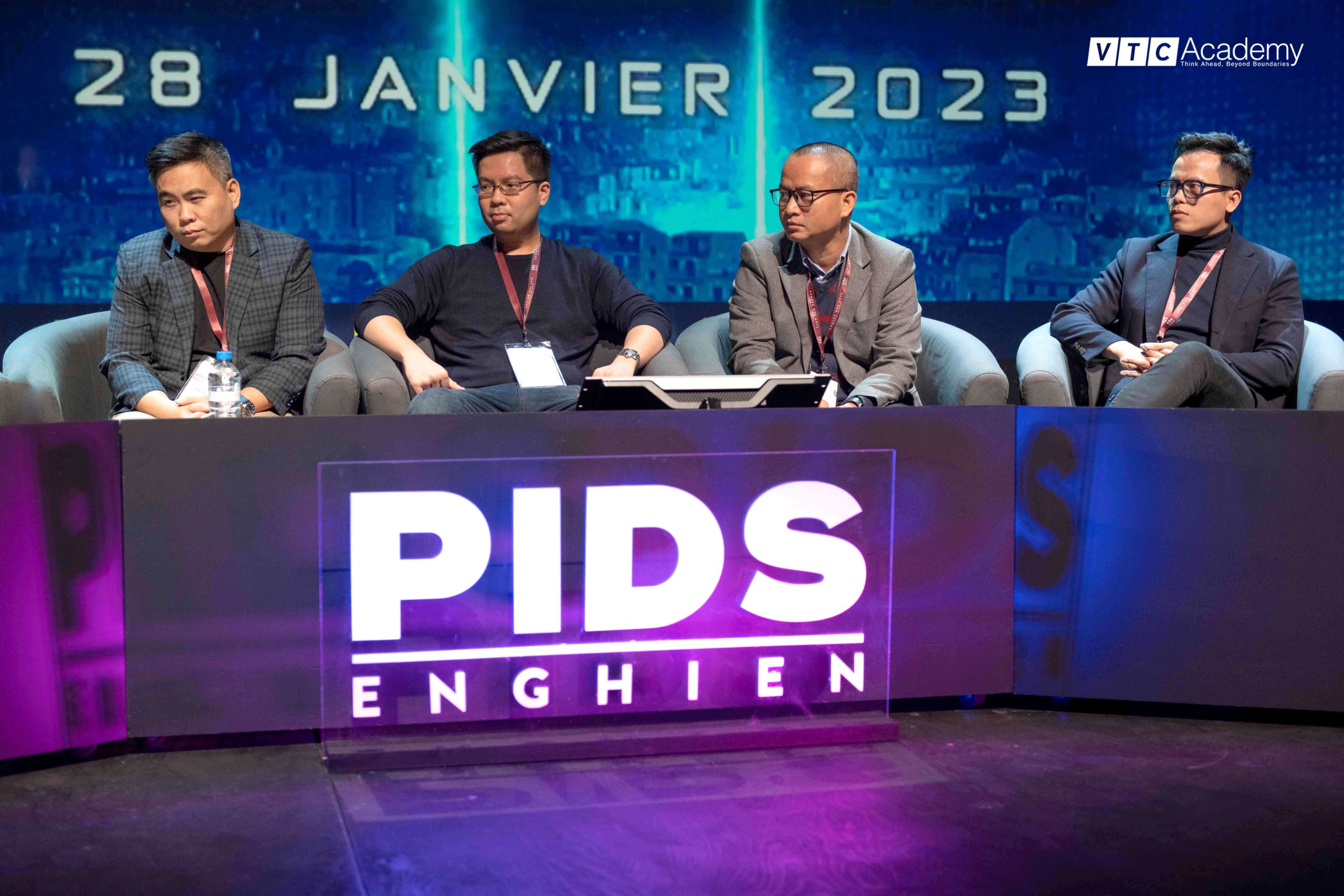 Ông Hoàng Việt Tân - Giám đốc Học viện VTC Academy (thứ 2 từ trái sang) góp mặt tại PIDS Enghien 2023.