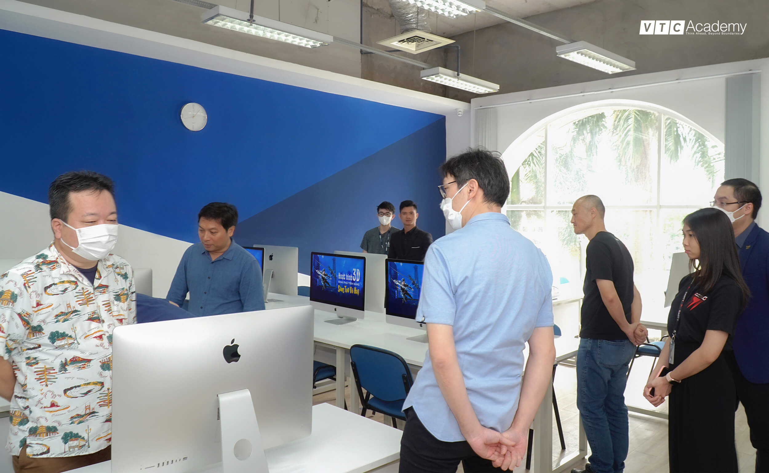 GIANTY Việt Nam ghé thăm phòng iMac