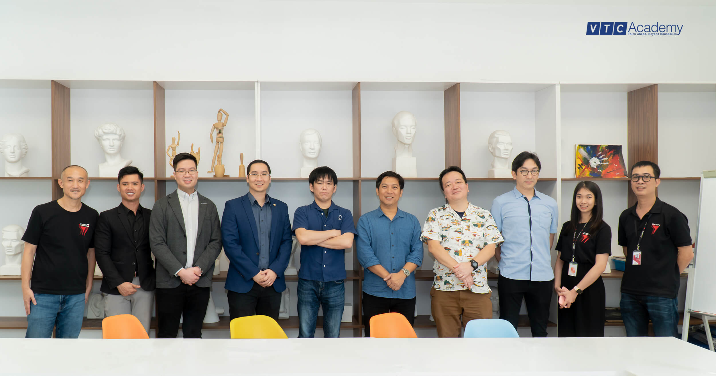 Đoàn đại diện GIANTY Việt Nam cùng đại diện VTC Academy