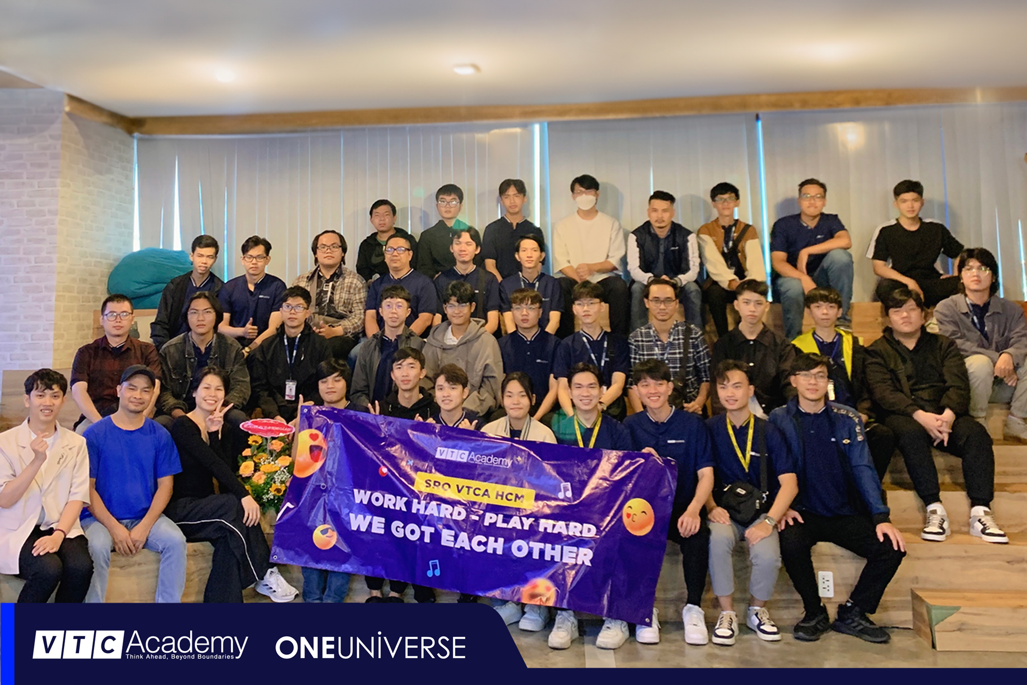 company-tour-one-universe-vn