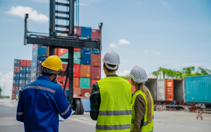 buổi sáng của nhân viên supply chain