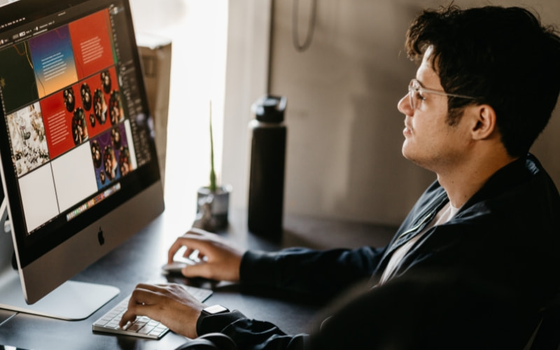 Thế hệ Z: Người lĩnh hội sớm và Chất xúc tác Công nghệ