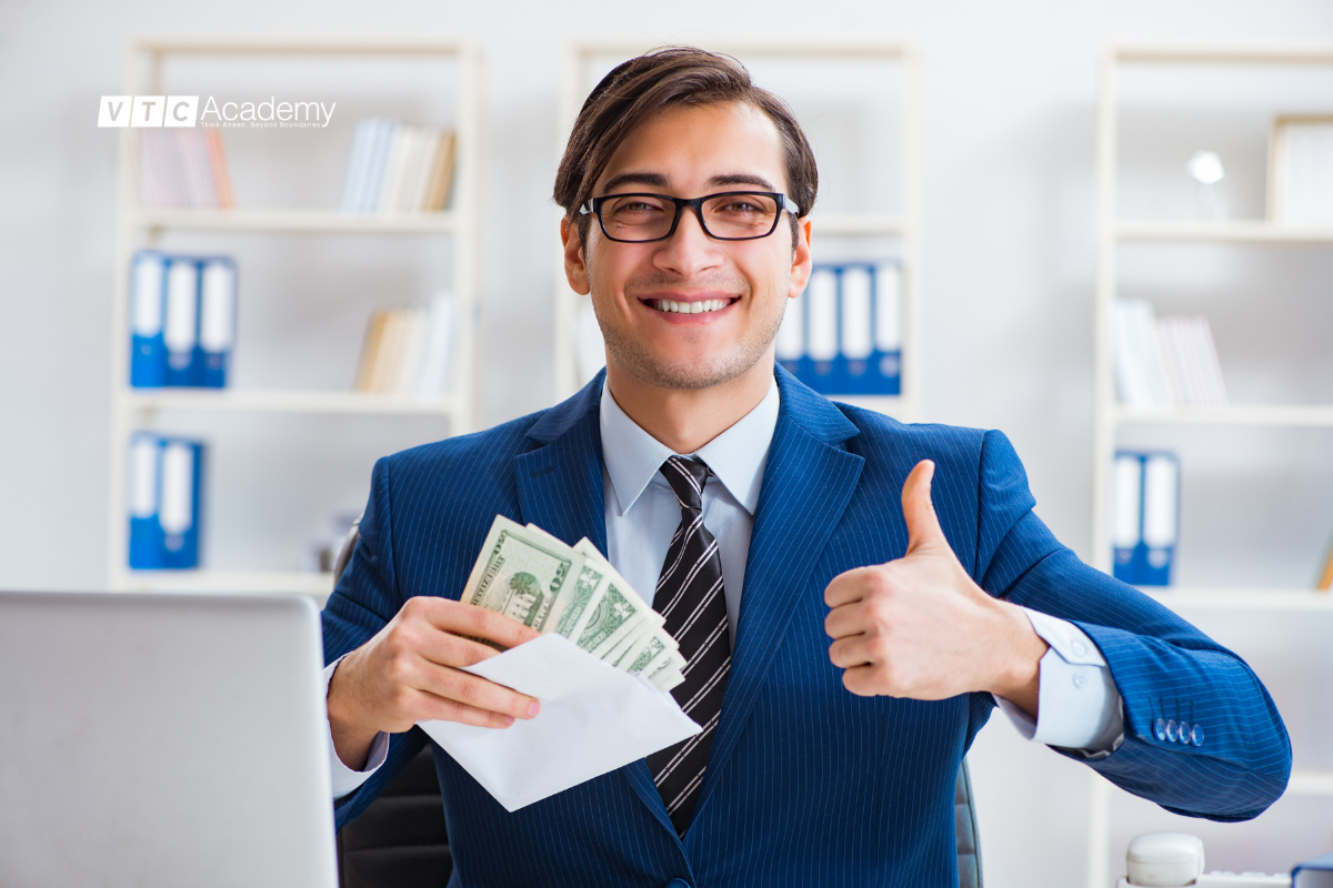 hoc lap trinh ra lam luong bao nhieu