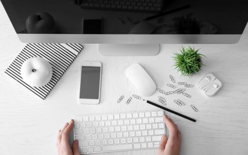 Trang bị chuột và bàn phím học thiết kế đồ họa