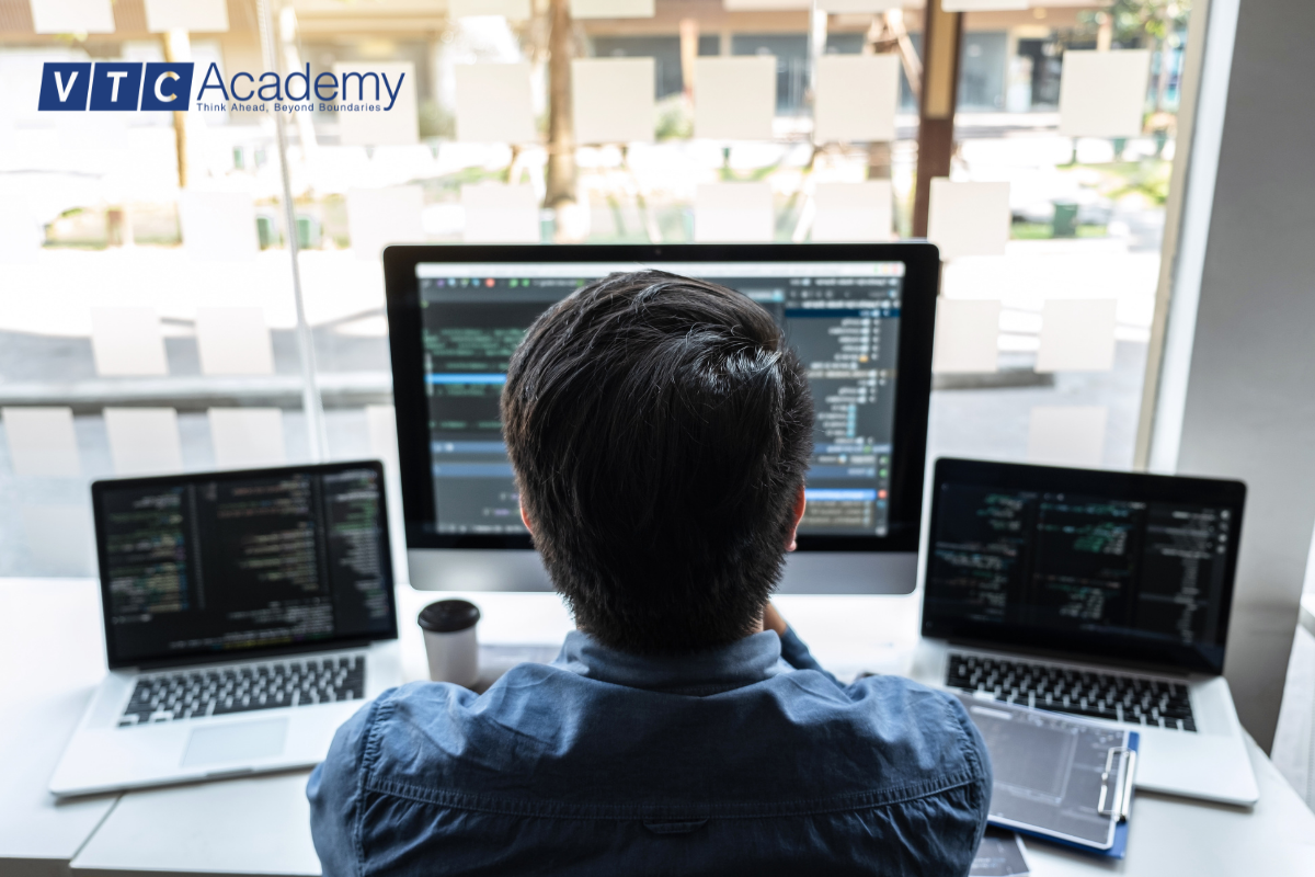 Full-stack Developer là gì?