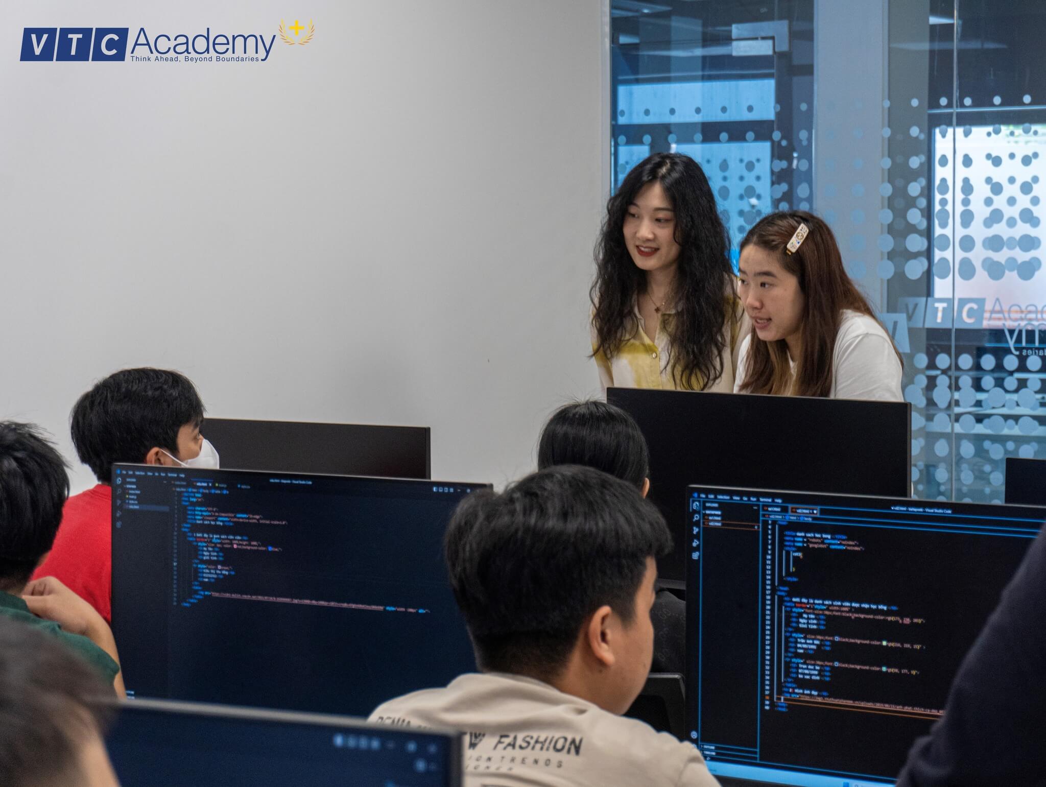 giao-luu-cong-ty-avepoint