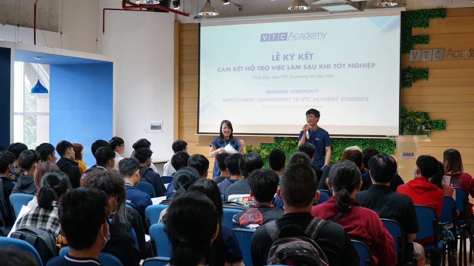 Học viên VTC Academy làm việc tại các doanh nghiệp, studio game đầu ngành như Sparx*, Glass Egg, Gameloft, Amanotes