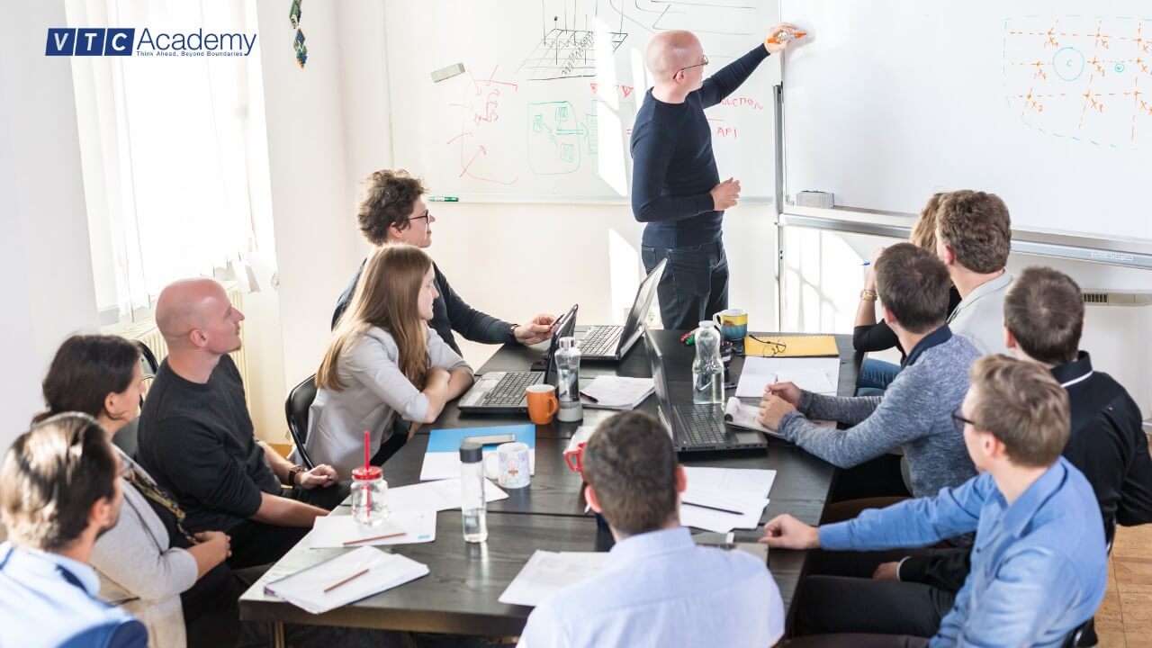 lap-trinh-vien-lam-viec-tai-startup