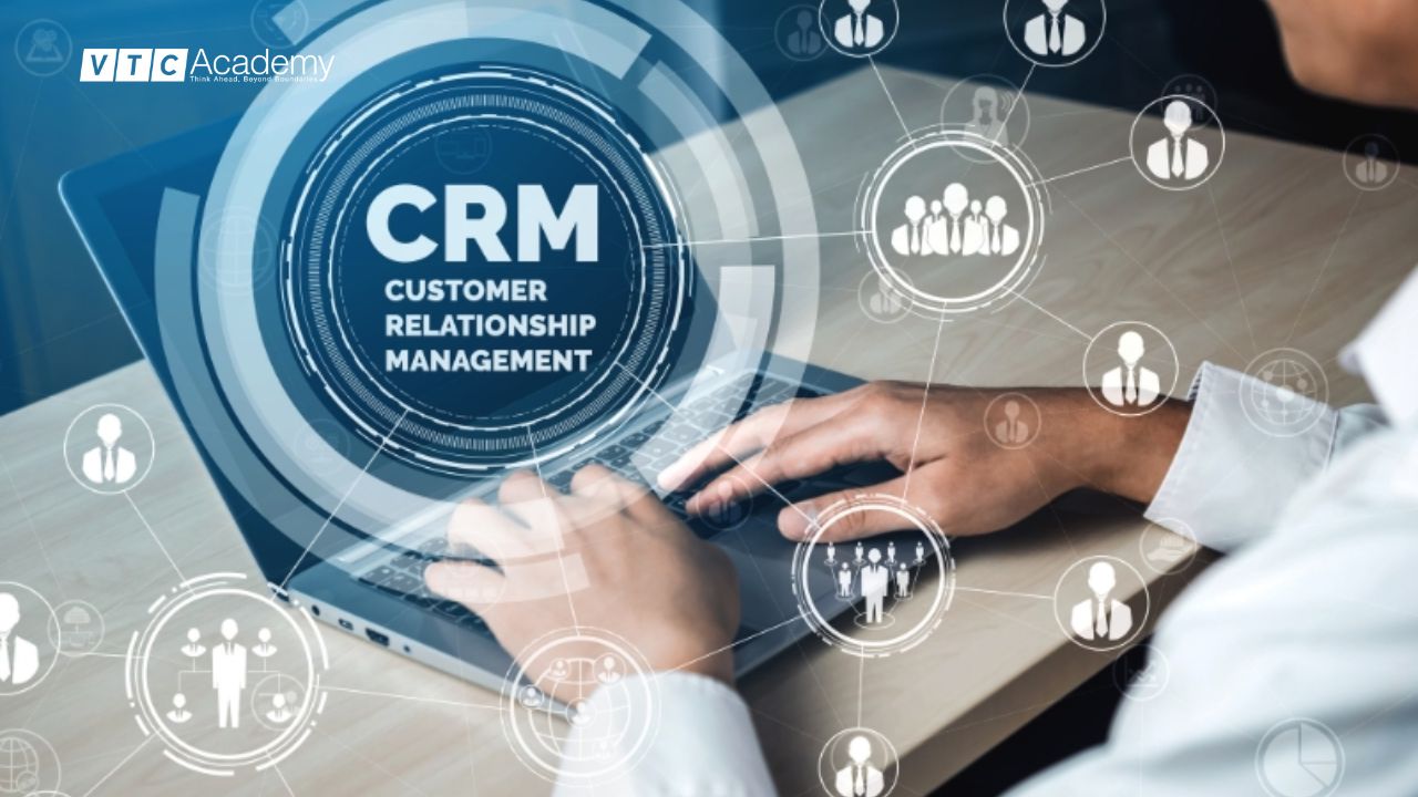 mon-quan-ly-quan-he-khach-hang-crm