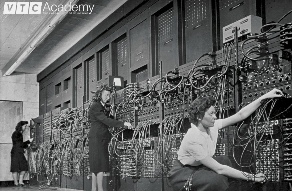 nu-lap-trinh-vien-dau-tien