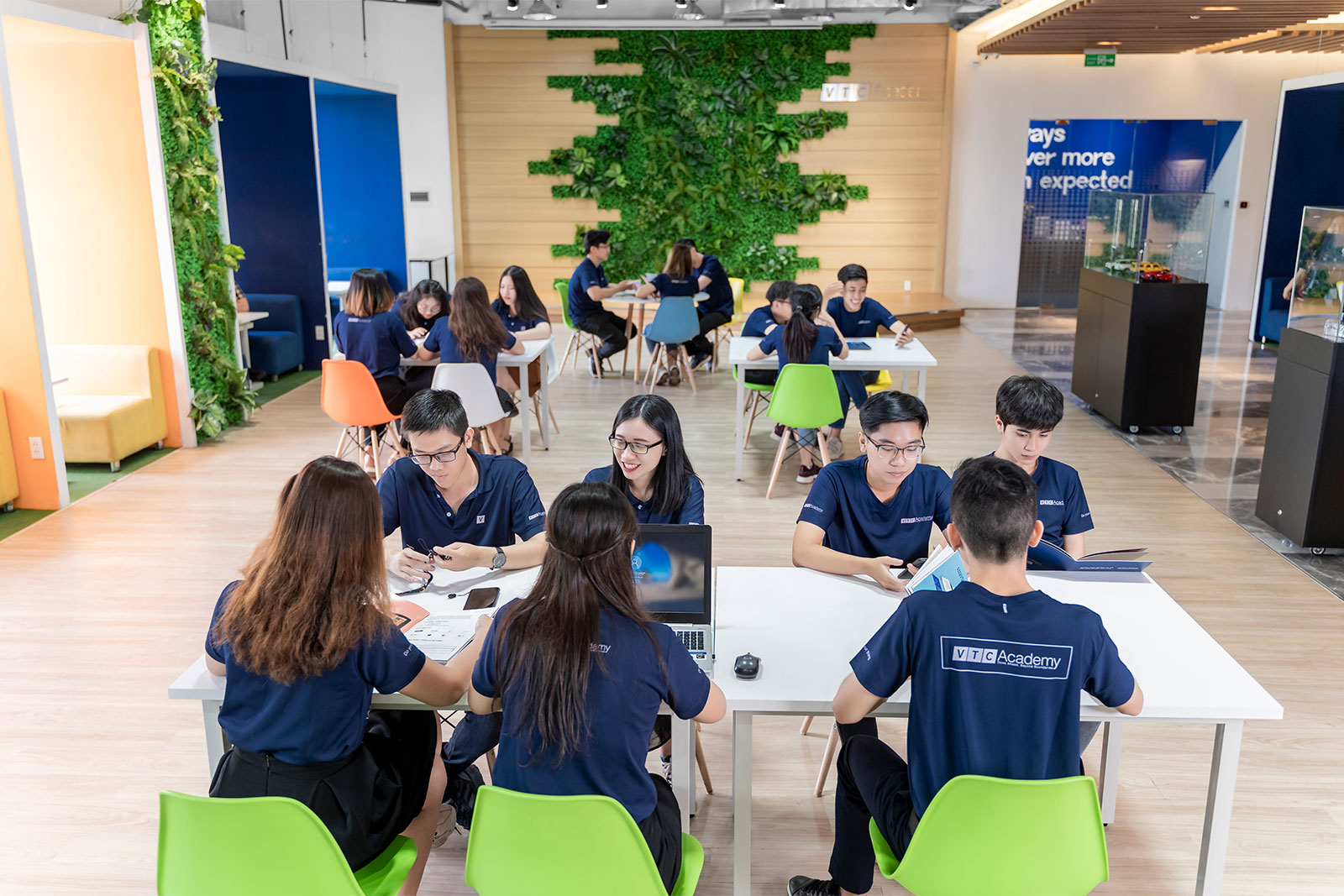 “Hệ sinh thái” đối tác tuyển dụng rộng khắp