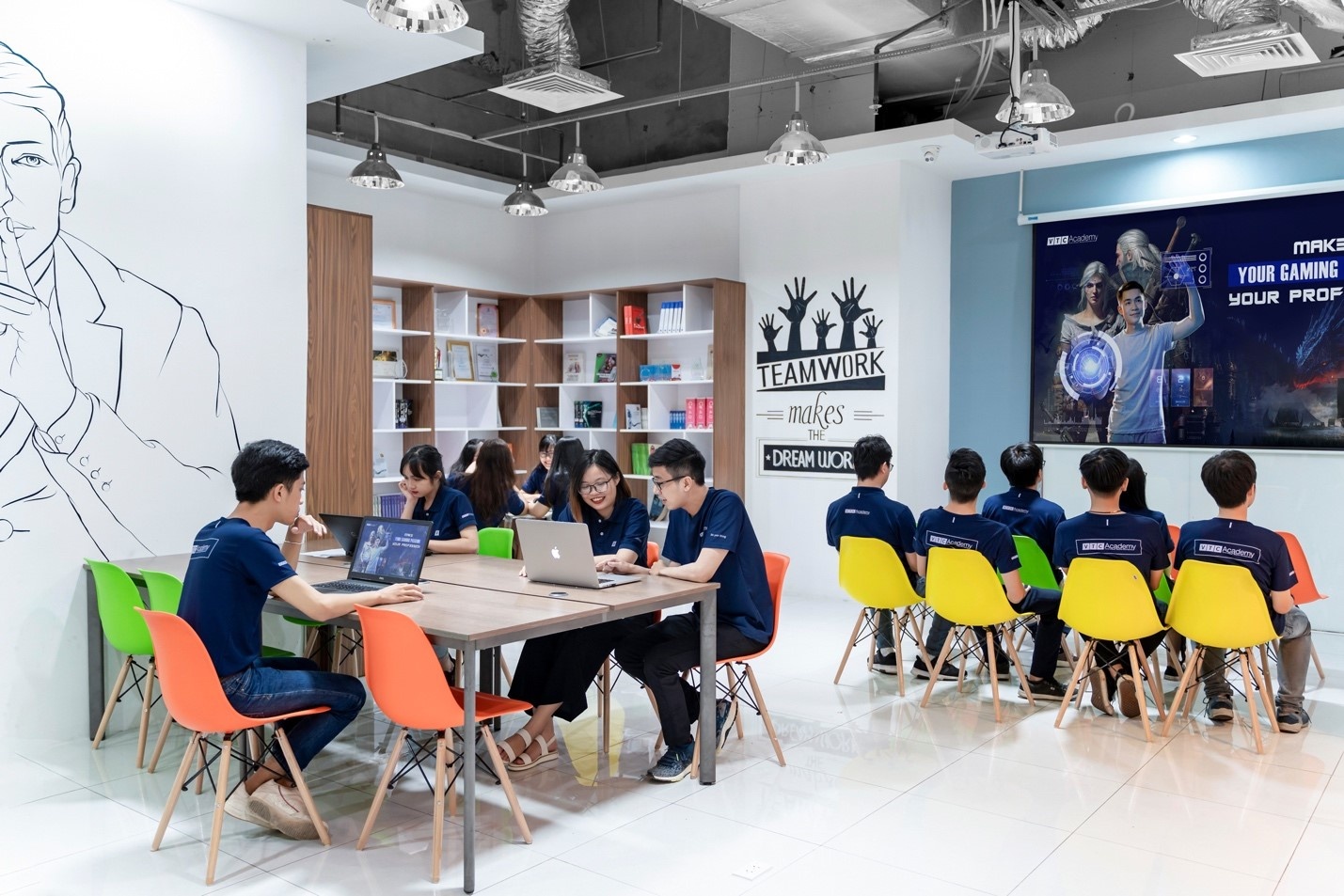 Trở thành học viên VTC Academy, bạn sẽ trở thành nhà lập trình game chuyên nghiệp được săn đón bởi các “ông lớn” trong nước và quốc tế