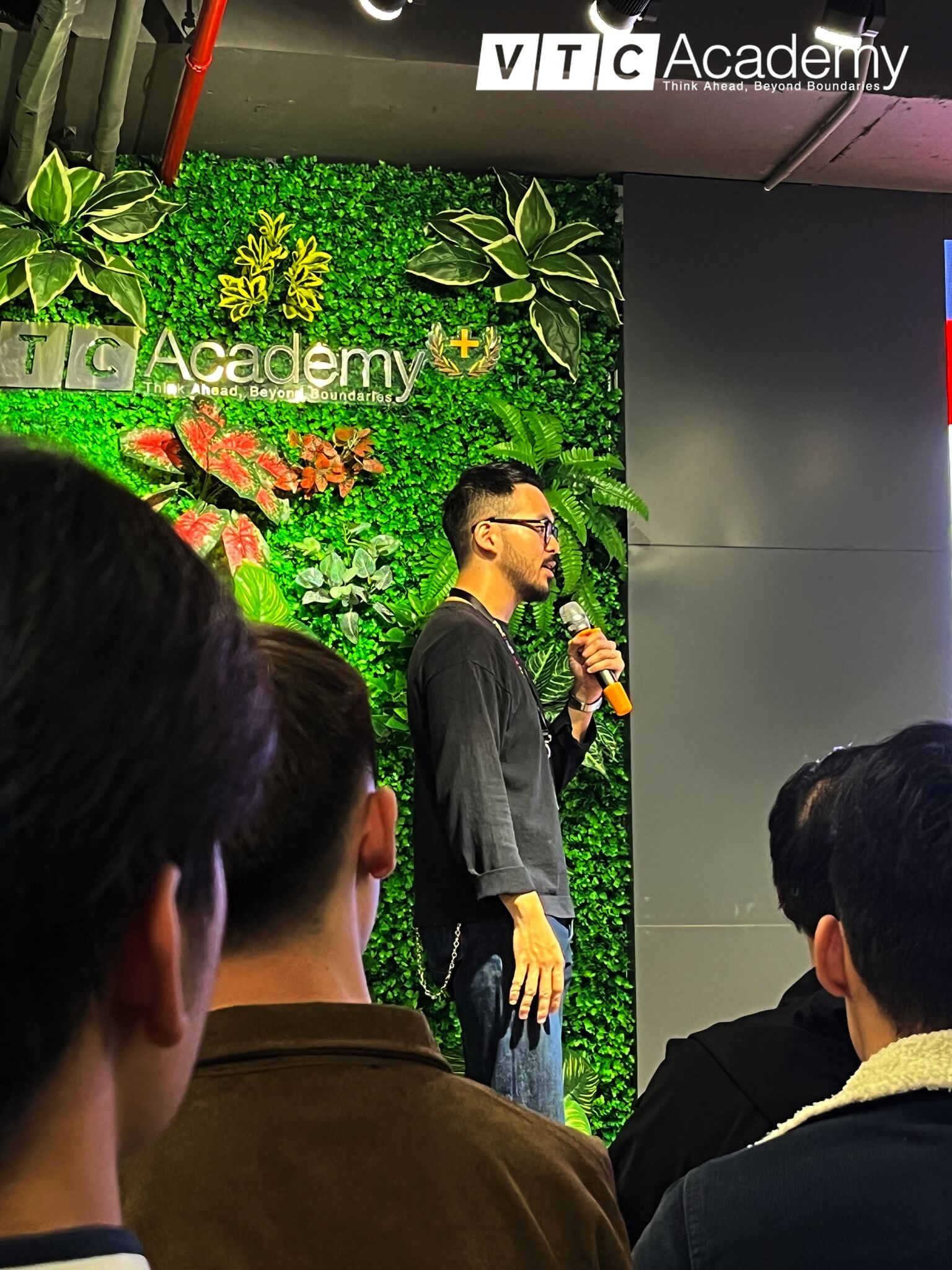 workshop-becoming-aaaa-artists